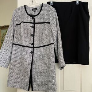Isabella Suits Women's 18W Black & Gray 2 pc Set Long Duster Type Jacket & Skirt